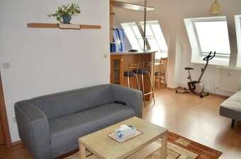 BABONY TRE I Na prenájom 1-izbový byt v Dúbravke – Beňovskéh