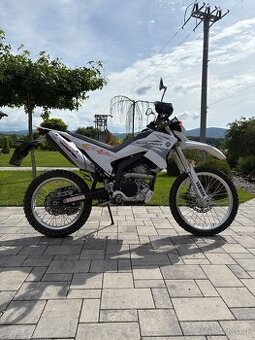 Yamaha wr250r