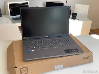Acer Aspire 17 / 32GB RAM, 1TB SSD / Čisto nový /