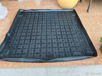 Vanička do kufra na Audi A4 KOMBI 2016-2025