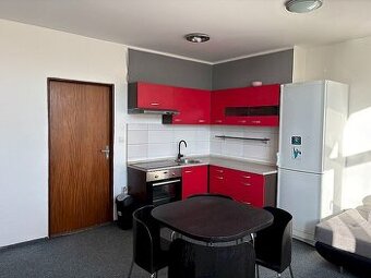 Prenájom veľkometrážneho 1 izbového bytu 42 m2, v Priekope