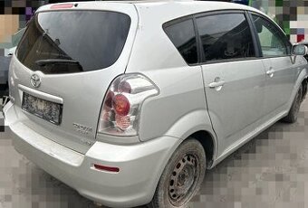 Toyota Corolla Verso 2.2 D4D 2007 100kW predám Prevodovka 6-