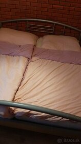 Komplet kovová posteľ 180x200cm, s roštami a matracmi
