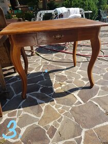 Starožitný stôl drevený