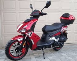 Prenájom / skúter / Adamoto derbi125