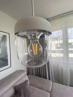 Stropná lampa