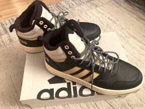 ❤️TOP CENA -Topánky Adidas HOOPS 3.0 MID WTR, veľkost 45 1/3