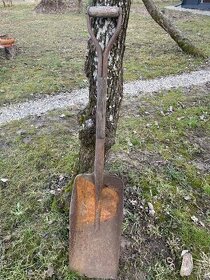Lopata na uhlie z parného rušňa
