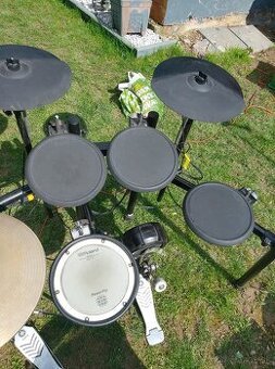 Roland TD 11