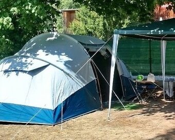 Rodinný prútový stan Arpenaz 4.2 F&B pre 4 osoby s 2 spálňam