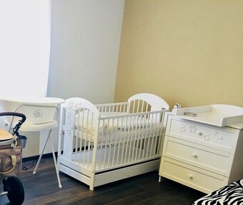 Balík: baby monitor,postieľka, parný avent ster., a iné..