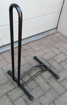Parkovací stojan na bicykel