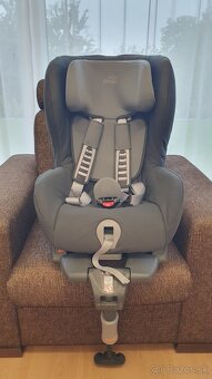 Autosedačka Britax Romer Safefix plus, isofix