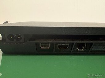 Playstatio  Slim 500B - 3x oystick, 4 hry