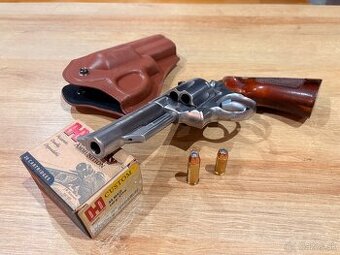 Smith & Wesson 44 Magnum