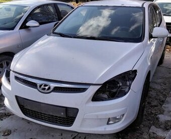 HYUNDAI i30 1.4 2009 predám NÁRAZNÍK, motor G4FA, KAPOTA