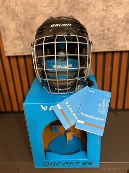 Hokejová prilba Bauer
