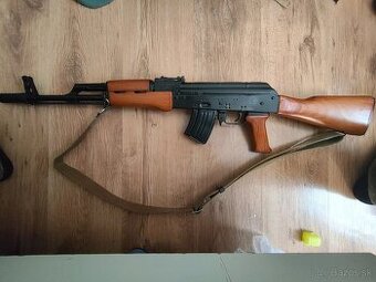 Gulovnica samonabijacia Fég-Sa85M