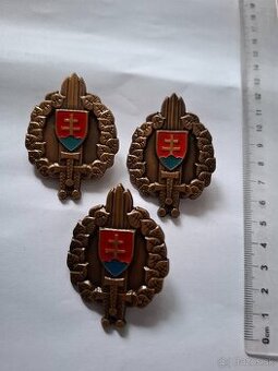 Slovenské vojenské odznaky