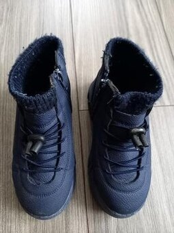 Zimné oteplené topánky-super stav veľkosť č. 30