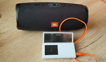 JBL Carge4 + FM radio s Mp3 prehravacom