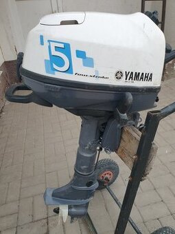 ZÁVESNÝ LODNÝ MOTOR YAMAHA 5HP 4T