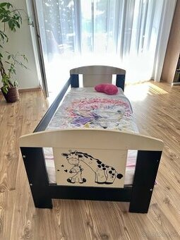 Detská posteľ žirafka