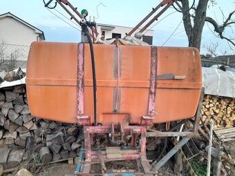 Postrekovač za traktor