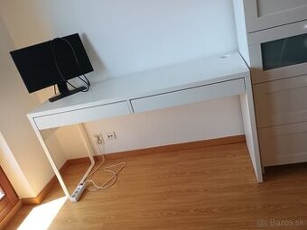 Stolík IKEA