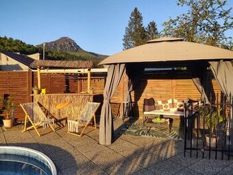 Tiki bar, altánok