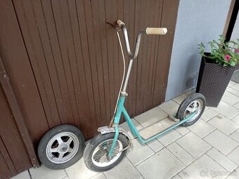 Retro kolobežka