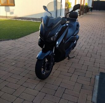 Yamaha X-MAX