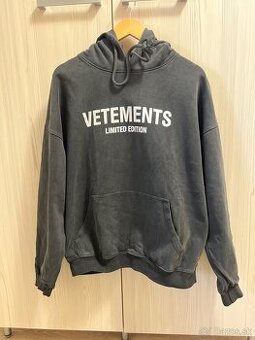 Vetements mikina