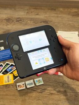 Nintendo 2DS original balenie + 3 hry