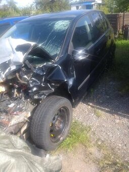 Rozpredám vw golf v - 1