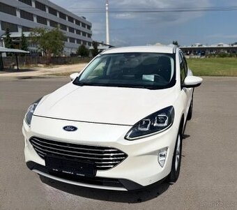 Ford Kuga 2.0 TDCI, Ecoblue, Bohata výbava - TITANIUM