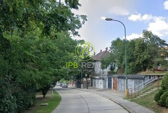 Samostatná garáž na Opavskej ul. na Kramároch