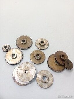 Tos S28/32 ozubené kolesá