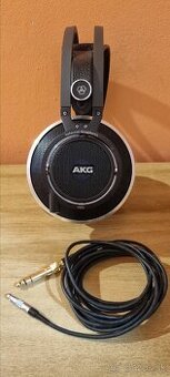 AKG k812