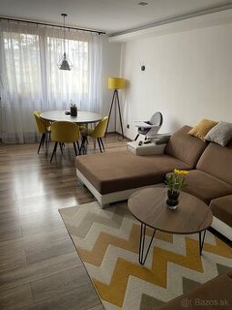 Predám 3 izbový byt Edelenyska ulica Rožňava