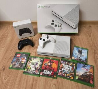 Predám Xbox one s 1tb + 2 ovládače,6 hier
