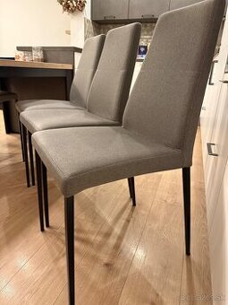 Darujem stoličky - za odvoz