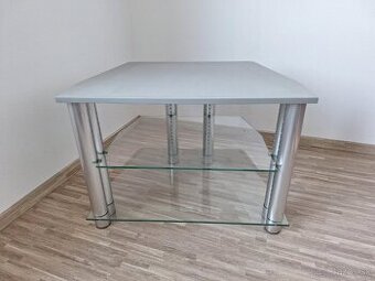 Stolík pod TV alebo HiFi