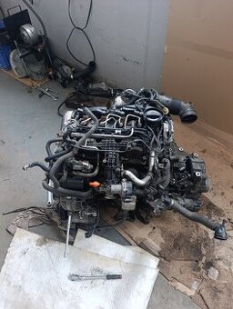 Motor 1.6 77kw CAYA Rozpredám