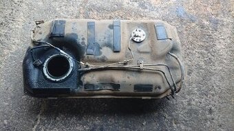 Palivová nádrž suzuki grand vitara 1.9 ddis