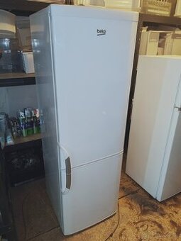 Predám chladničku Beko 170cm