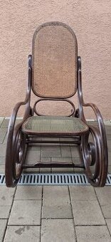 Starožitné hojdacie kreslo KOHN– ohýbané drevo