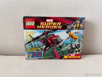 6866 LEGO X-Men Wolverine's Chopper Showdown