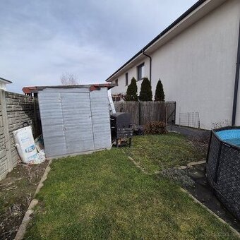 Darujem zahradny domcek za odvoz