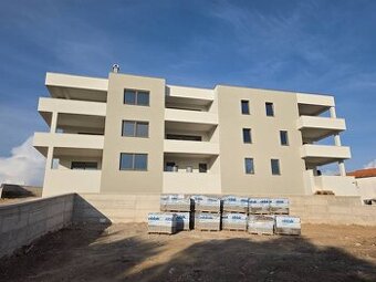 CHORVÁTSKO - Kvalitné apartmány s výhľadom na more - VODICE
